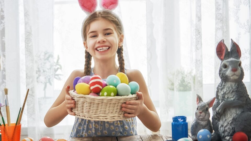 child-painting-eggs-min