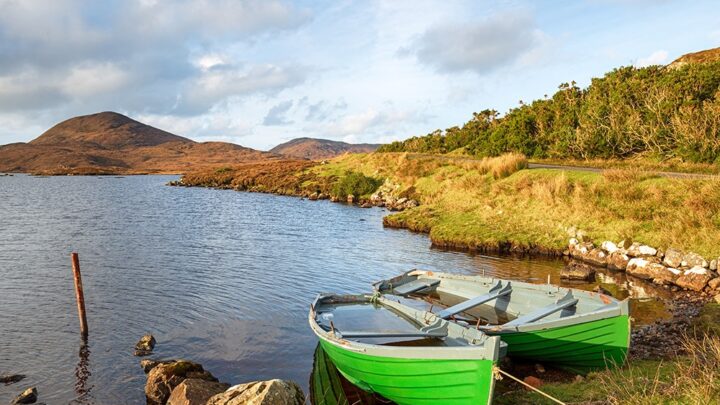 rowing-boats-on-the-isle