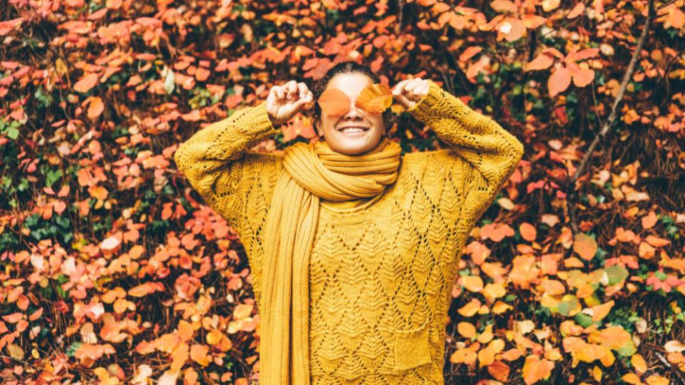 Autmnal Girl in a Yellow Geansai (1)