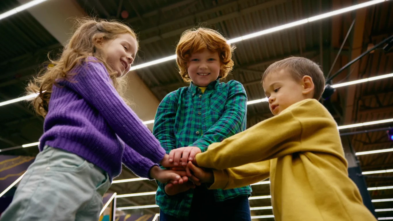 children-having-fun_2000px-min