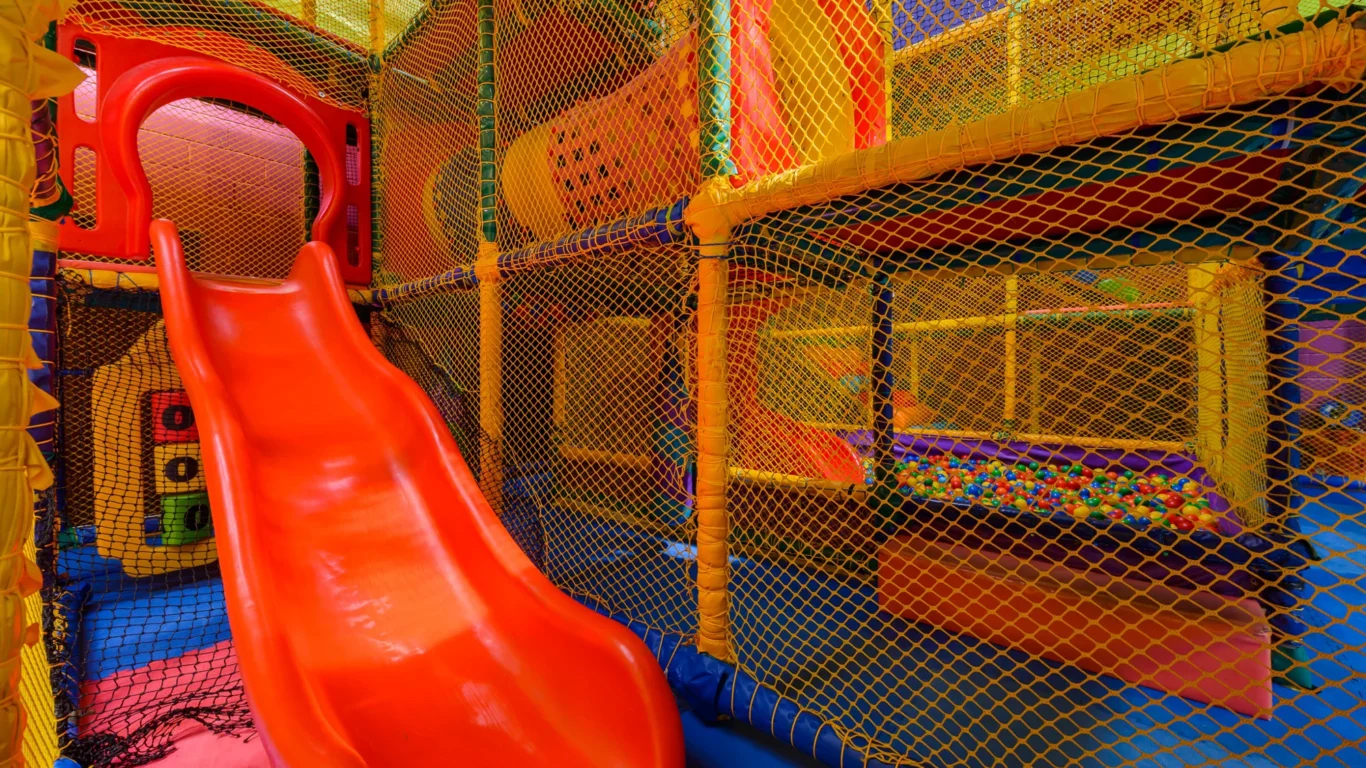 killarney-monkeymaze1_2000px-min